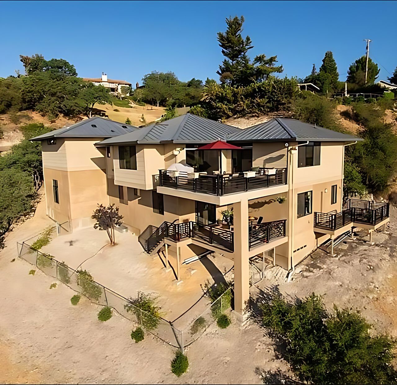 Aerial view of the Hilltop 365 estate on two oak-studded acres